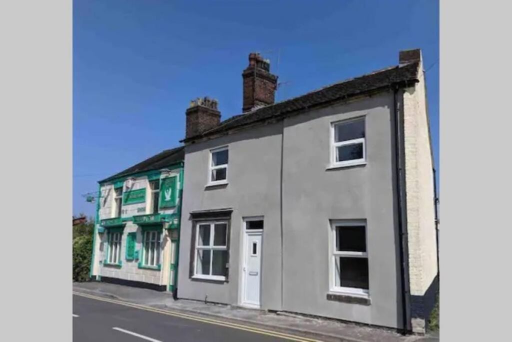 Property photo 1 of 9