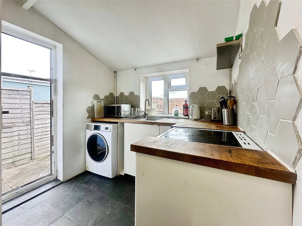 Property photo 2 of 8 Picture No. 01