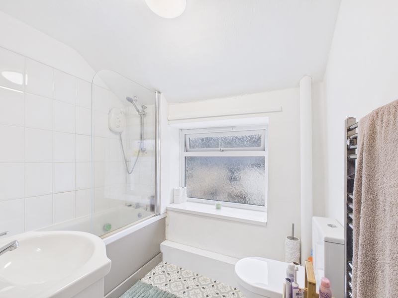 Property photo 3 of 7 Bathroom