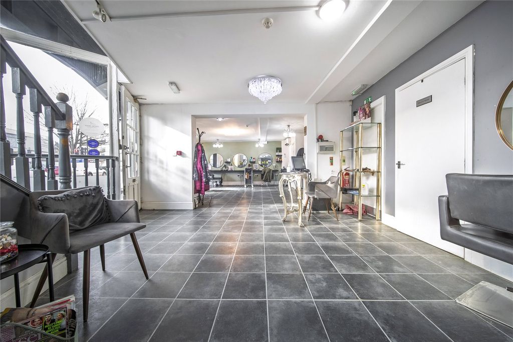 Property photo 2 of 14 Picture No. 01