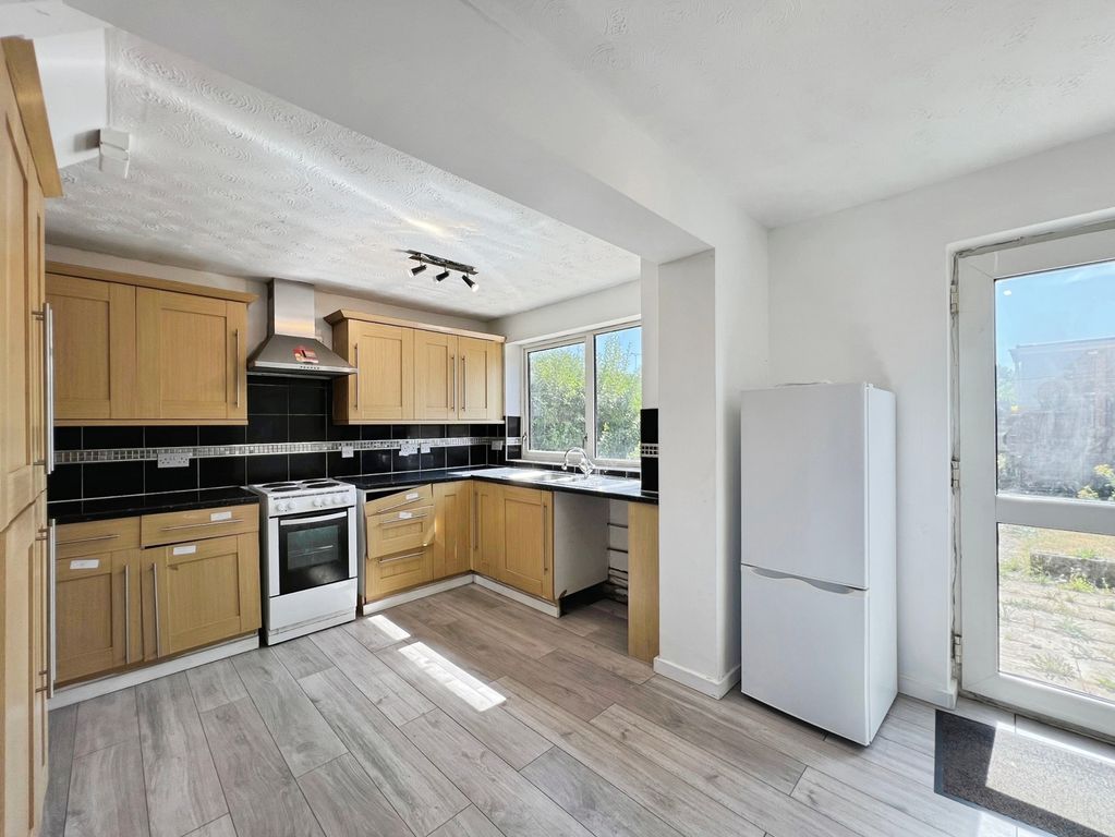 Property photo 2 of 15 Pbox-Img.Jpg