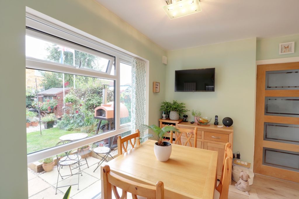 Property photo 2 of 26 Dining Area 1