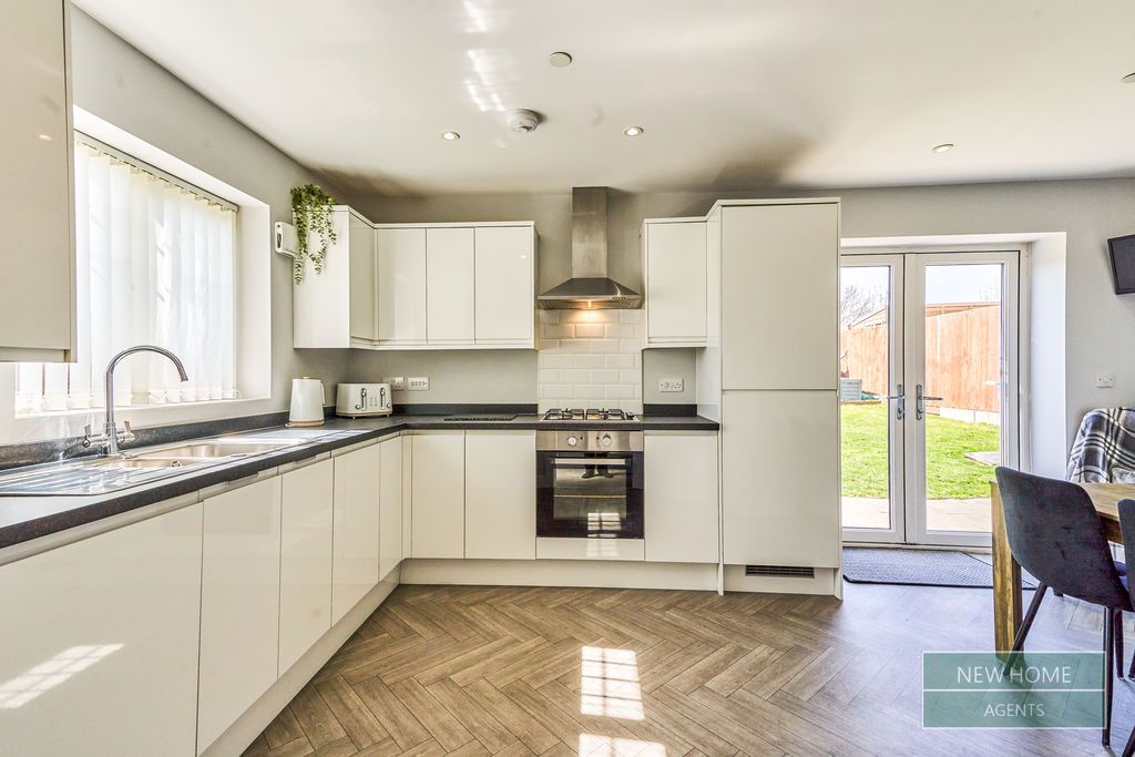 Property photo 2 of 21 Photo 5