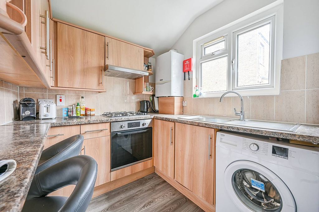 Property photo 3 of 8