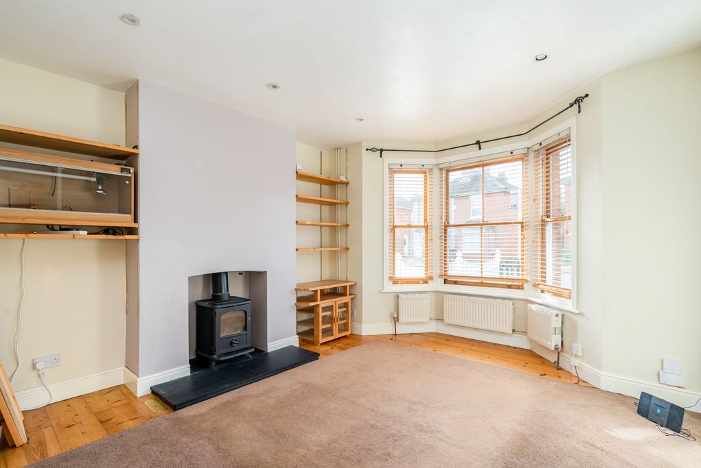 Property photo 2 of 14