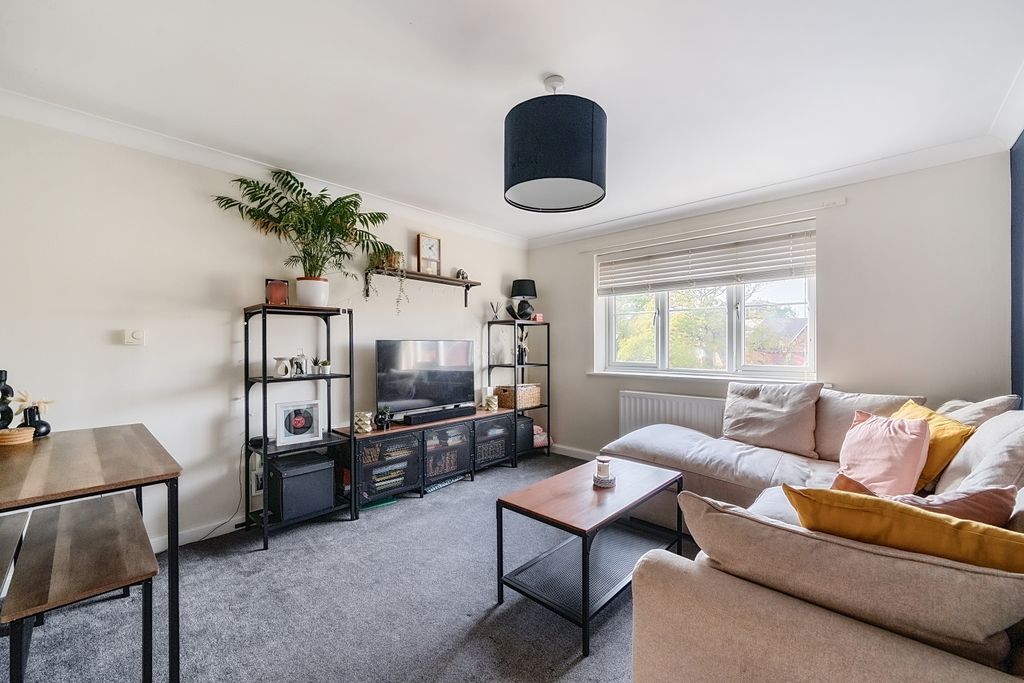 Property photo 2 of 16 Living Room