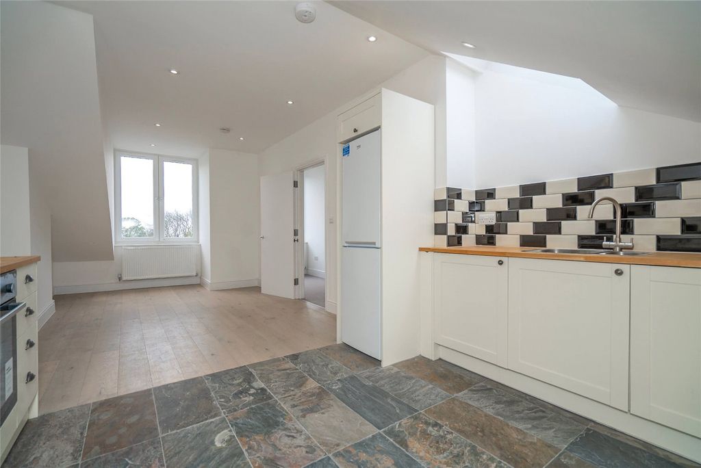 Property photo 3 of 16 Kitchen Reception B