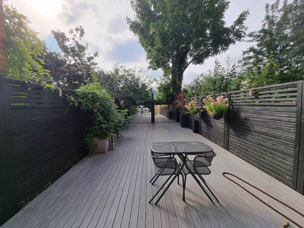 Property photo 3 of 22