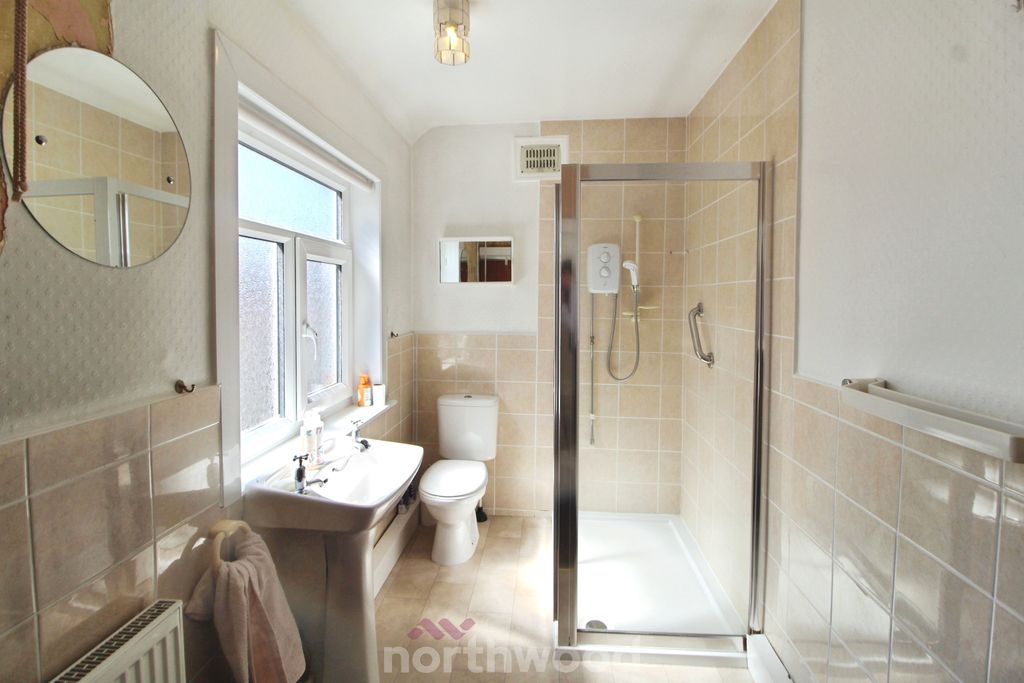 Property photo 3 of 23