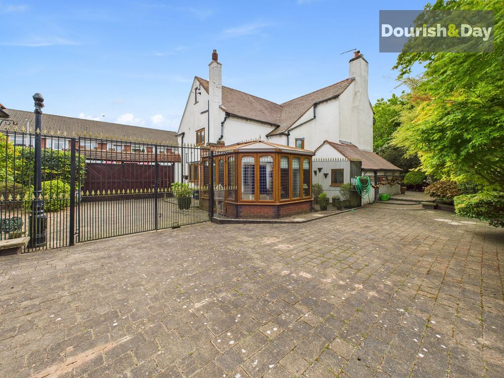Property photo 1 of 26