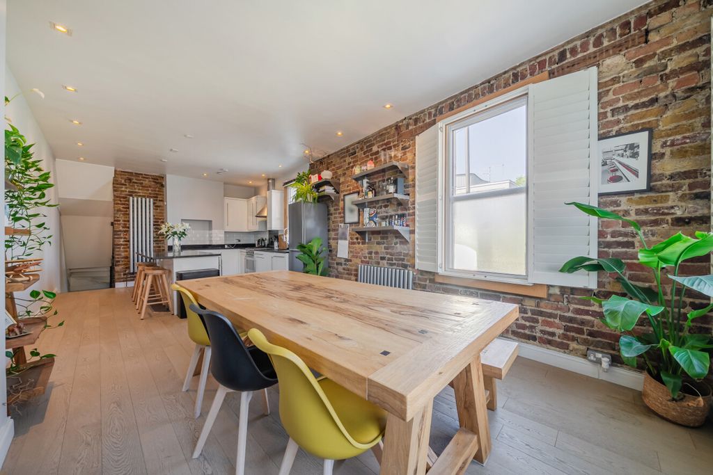 Property photo 2 of 19 1495176-17-6A5A0d...