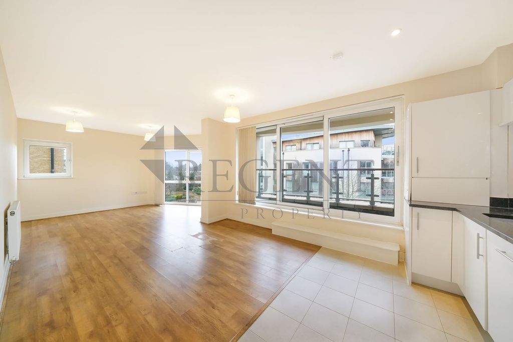 Property photo 1 of 14 (Main)