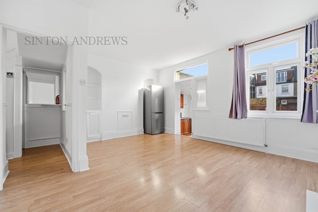 Property photo 3 of 11 Photo 5