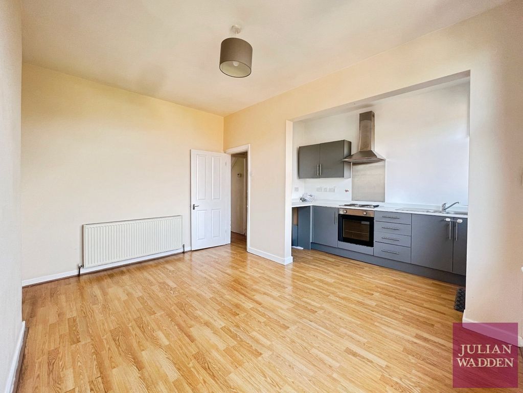 Property photo 3 of 11 Picture No. 36