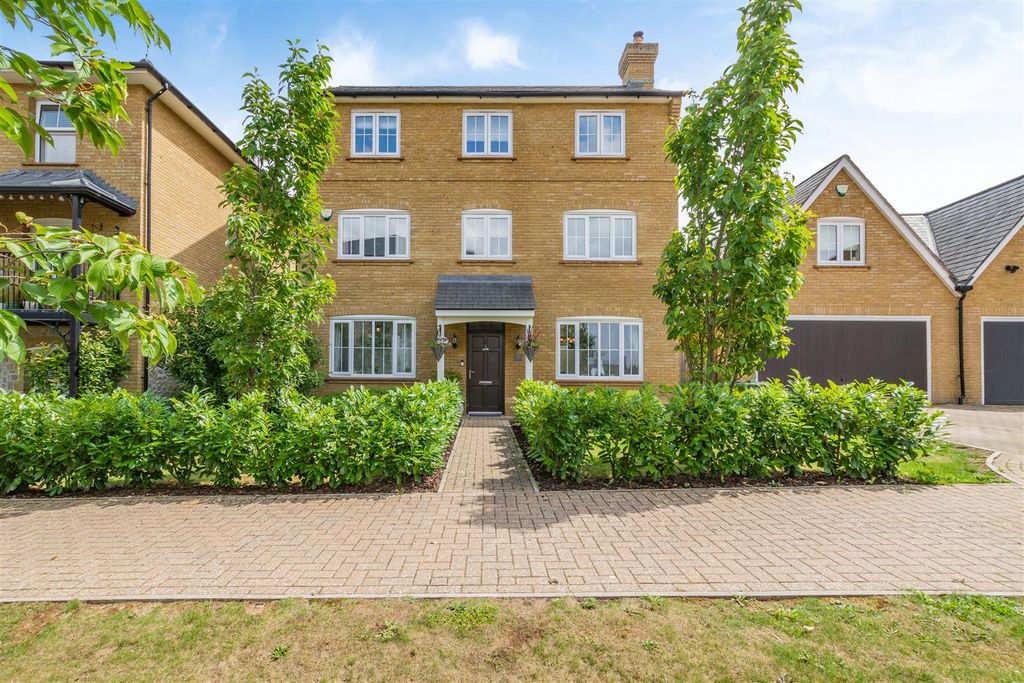 Property photo 1 of 31 8657641-Exterior11.Jpg