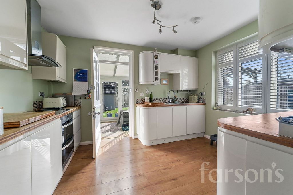 Property photo 3 of 30