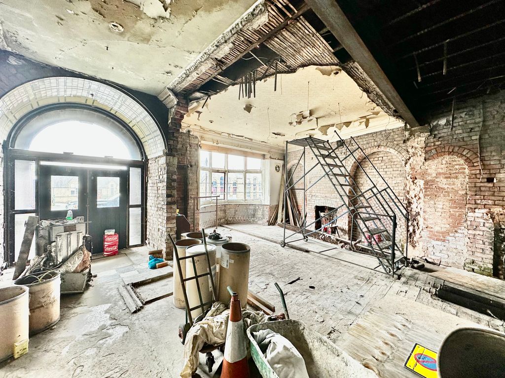 Property photo 3 of 25 64974847-91A4-40A3-9586-A6F59Cbfe6B0