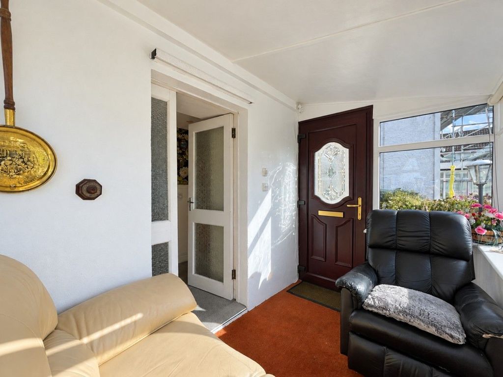 Property photo 3 of 37
