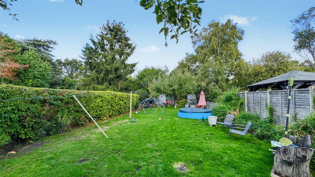 Property photo 3 of 12 Outside