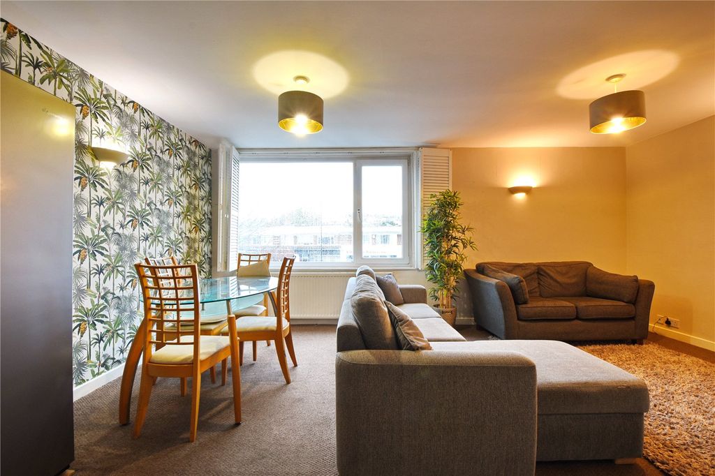 Property photo 2 of 13 Picture No. 18