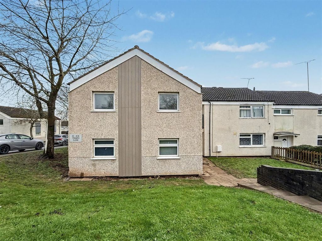 Property photo 1 of 8 Entrance