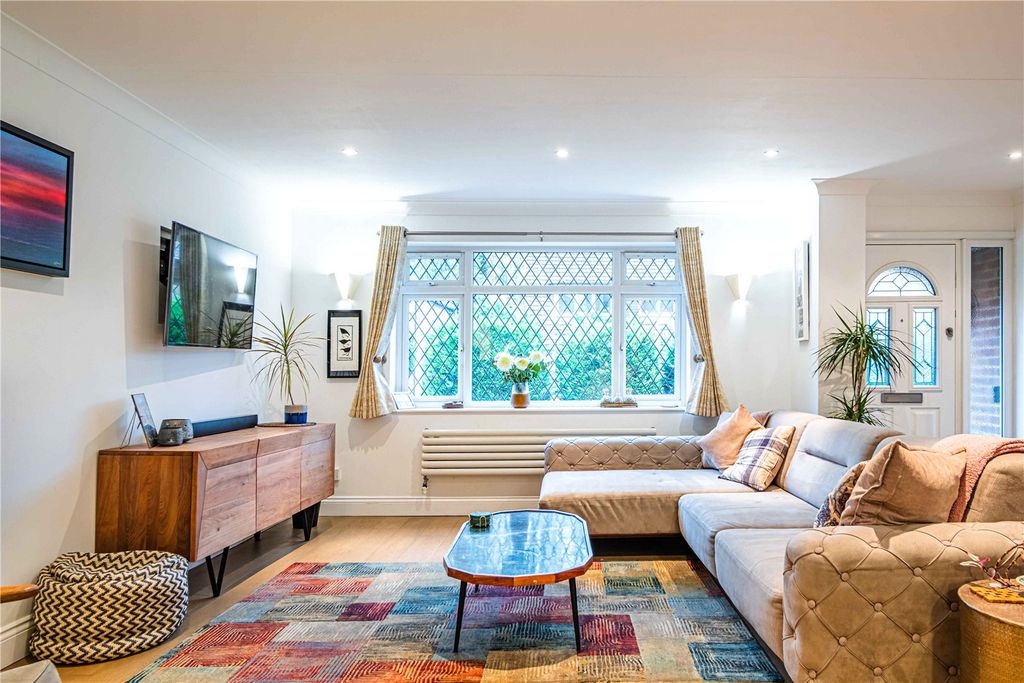 Property photo 3 of 17 Picture No. 25