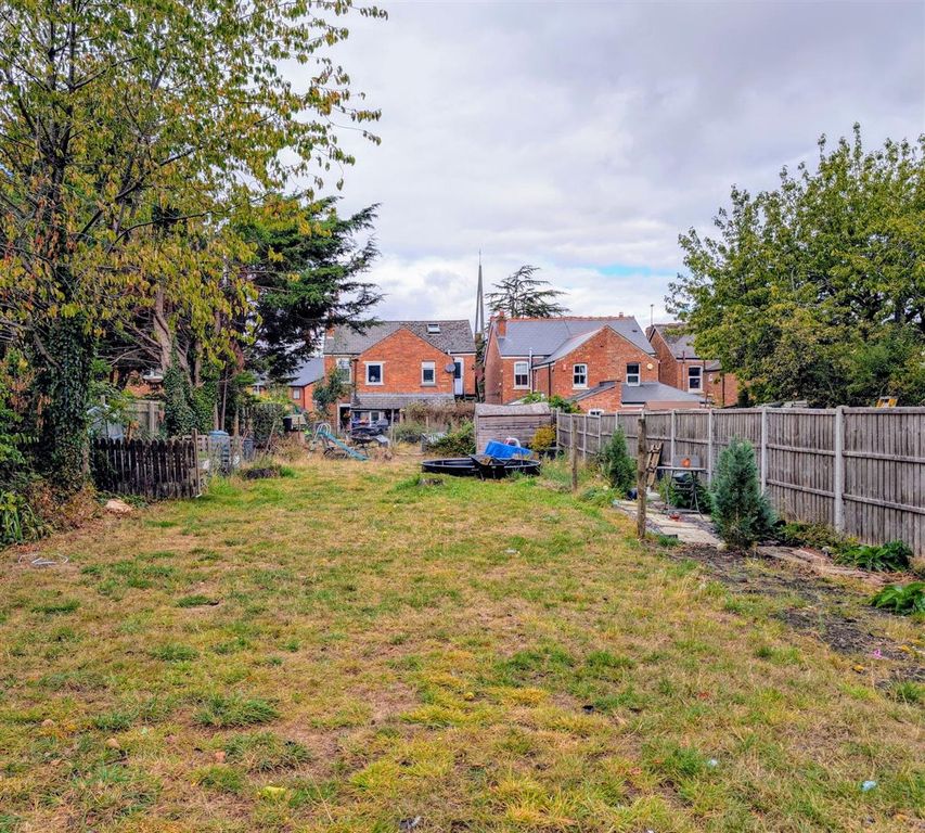 Property photo 3 of 12