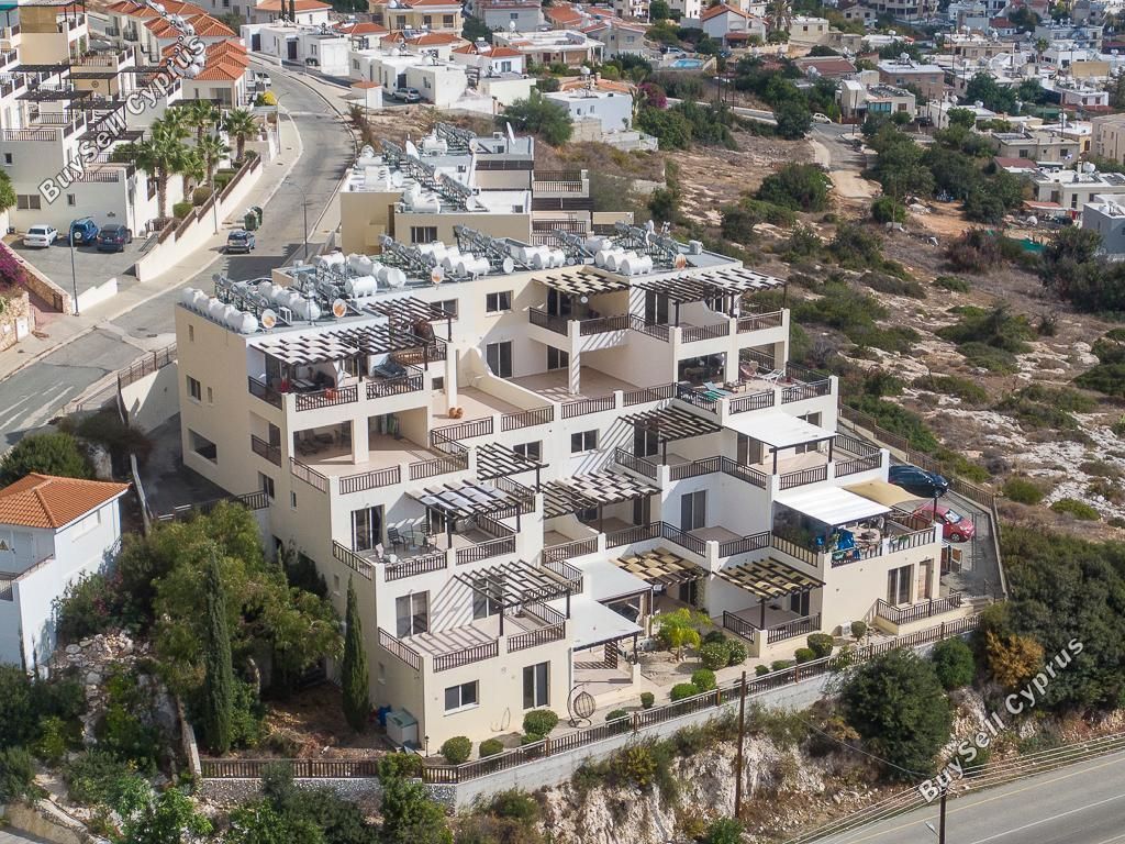 Property photo 3 of 18