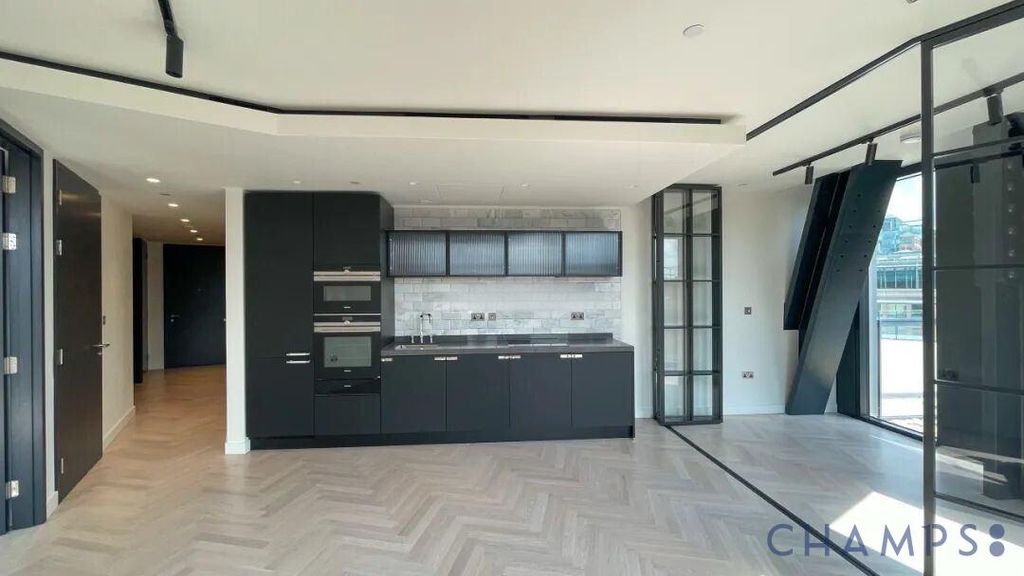 Property photo 2 of 12 Gallery