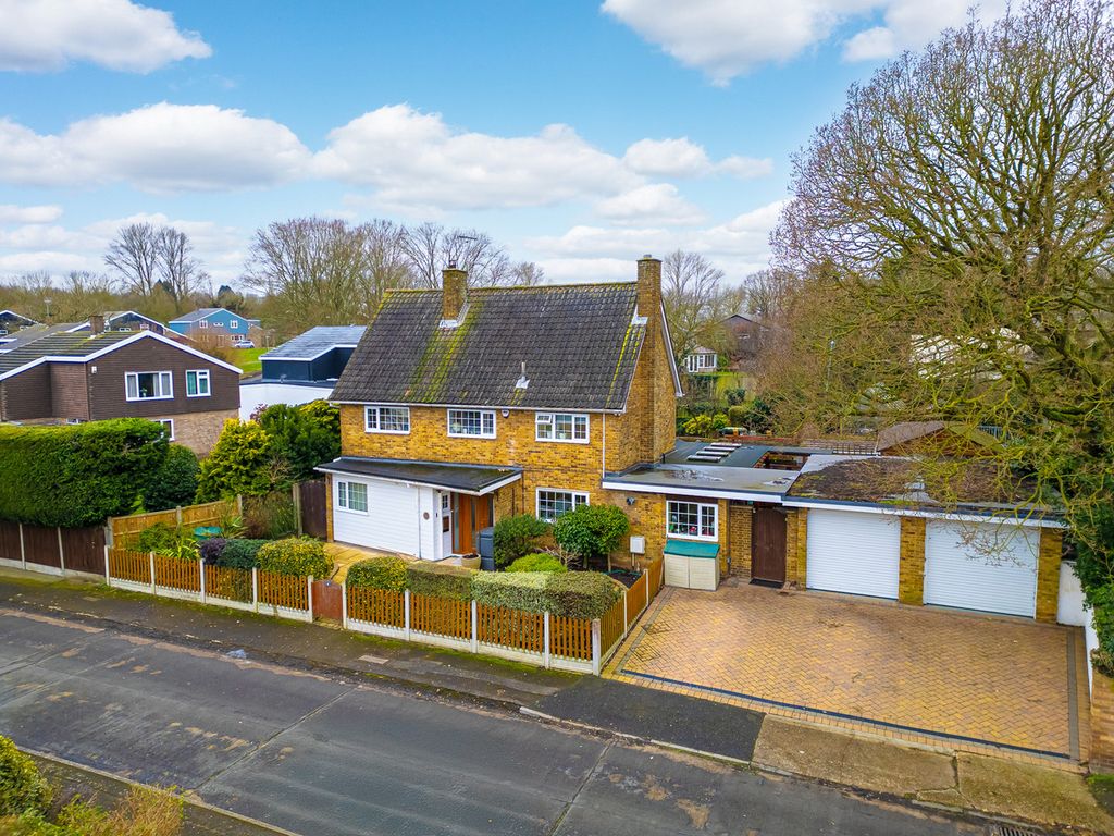 Property photo 1 of 39