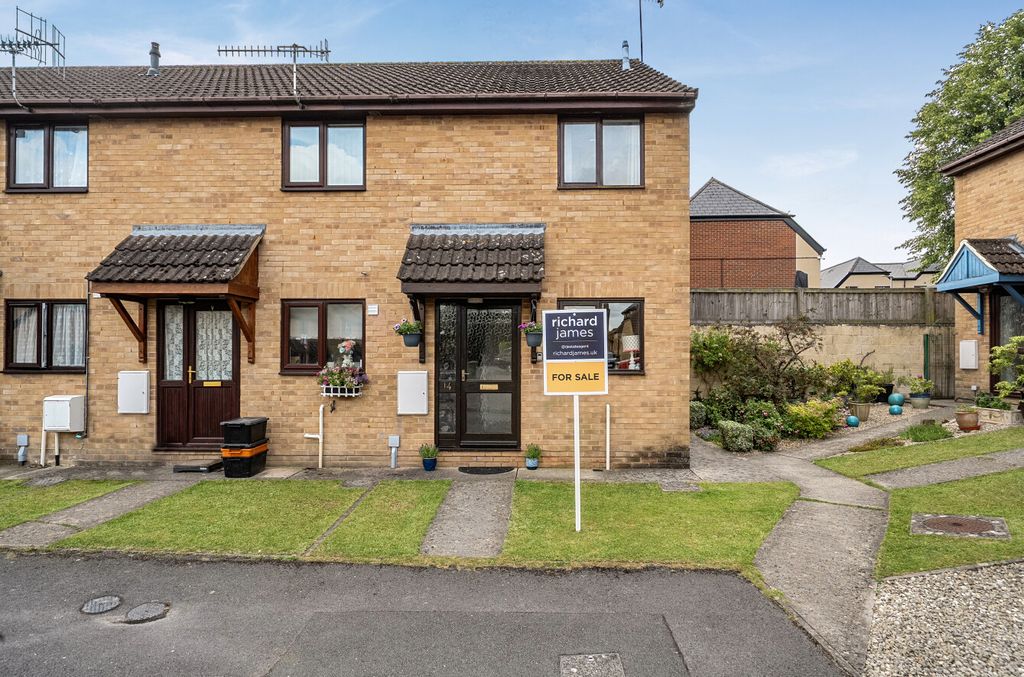 Property photo 1 of 12 14845161