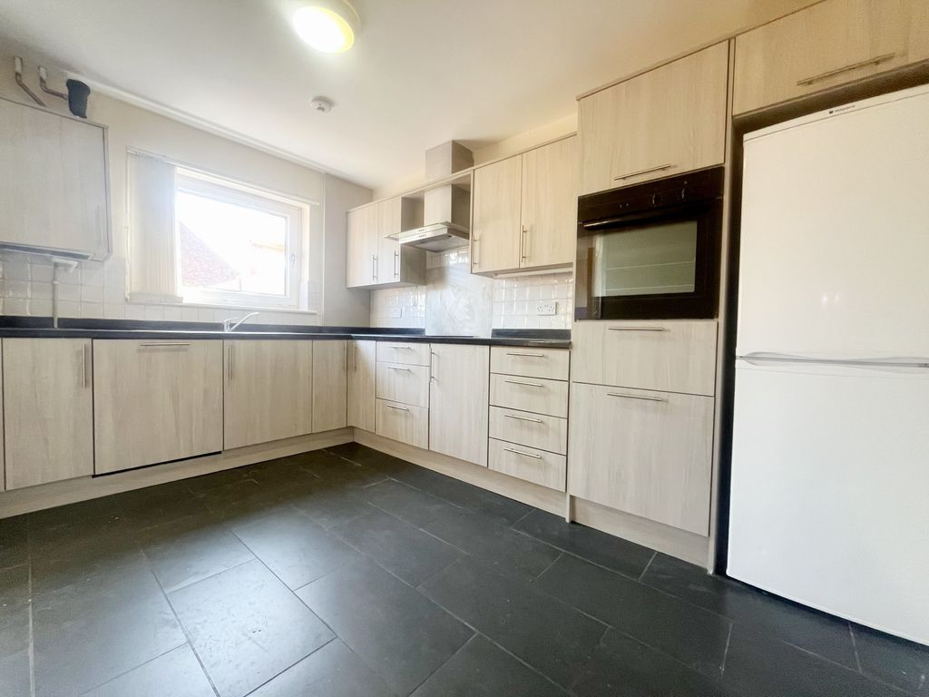 Property photo 2 of 12 Img_7860[1]