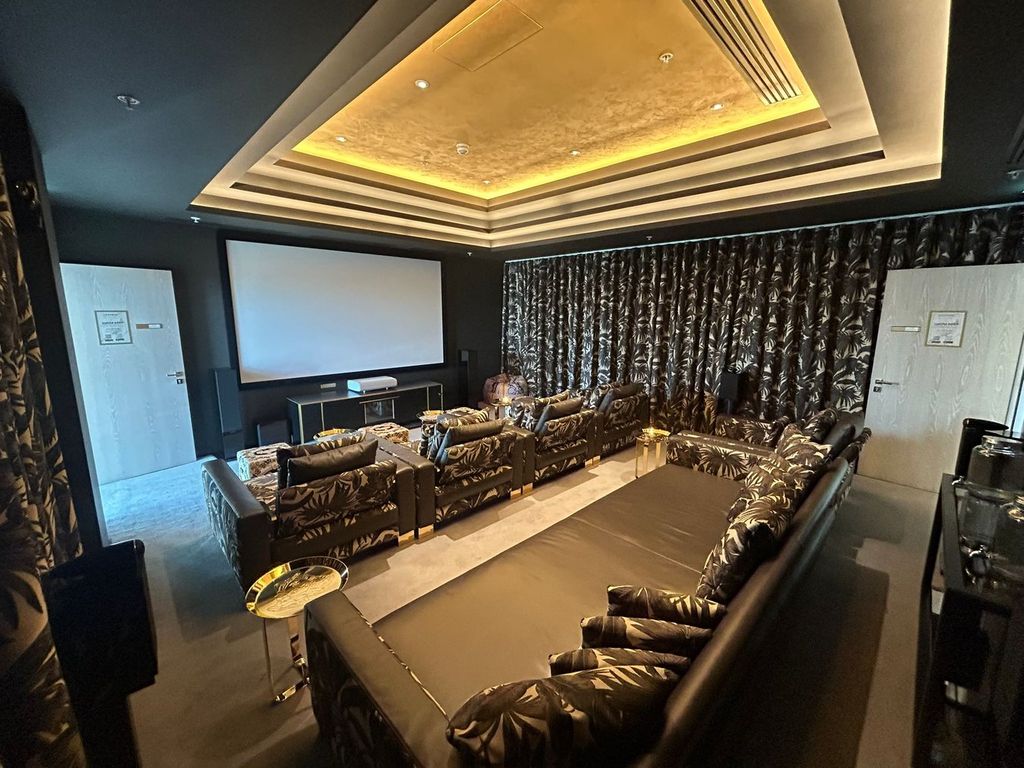 Property photo 2 of 54