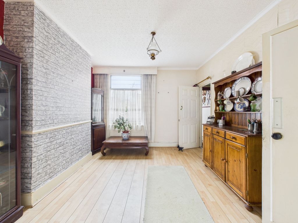 Property photo 3 of 20 3. Cam04922G0-Pr0093-Still010