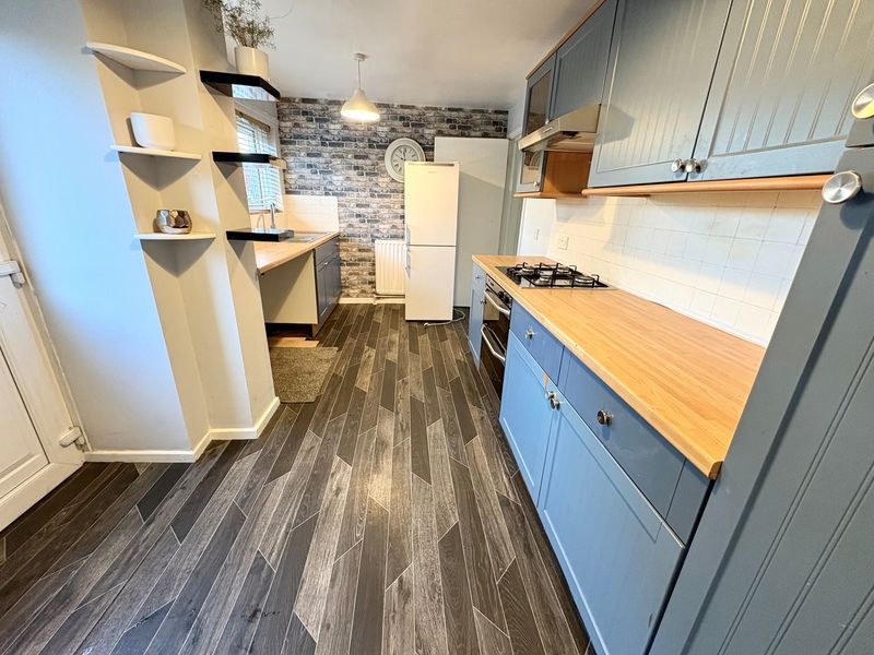 Property photo 2 of 11 Photo 7