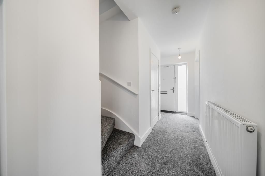 Property photo 3 of 12 Hallway
