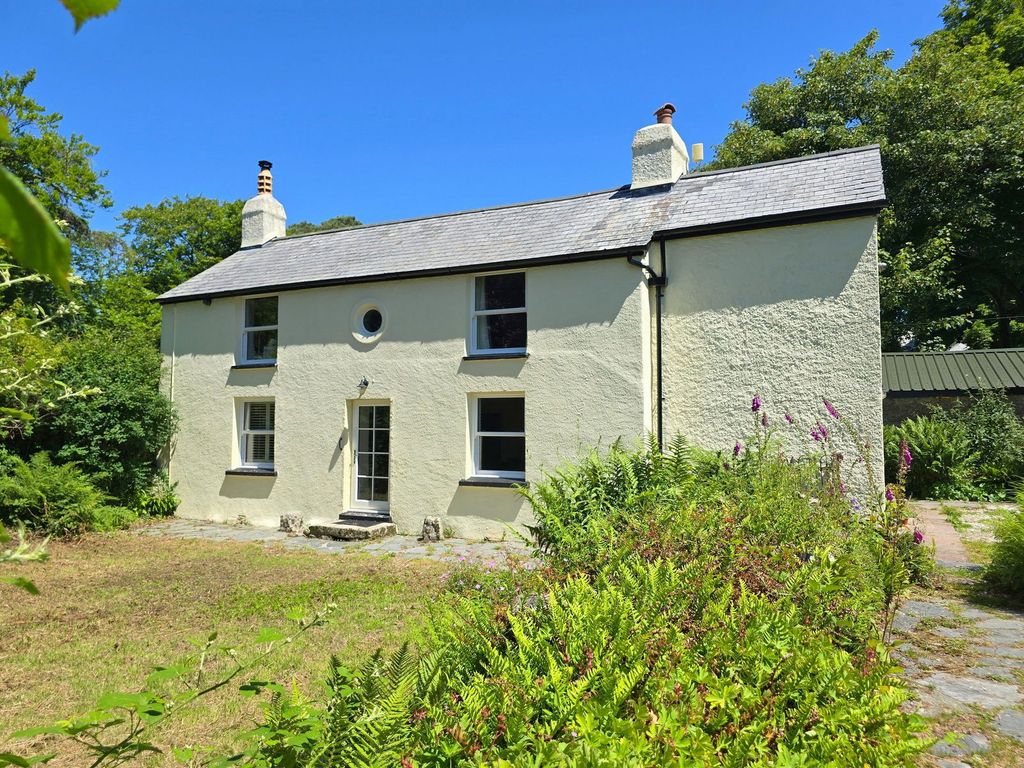 Property photo 3 of 43