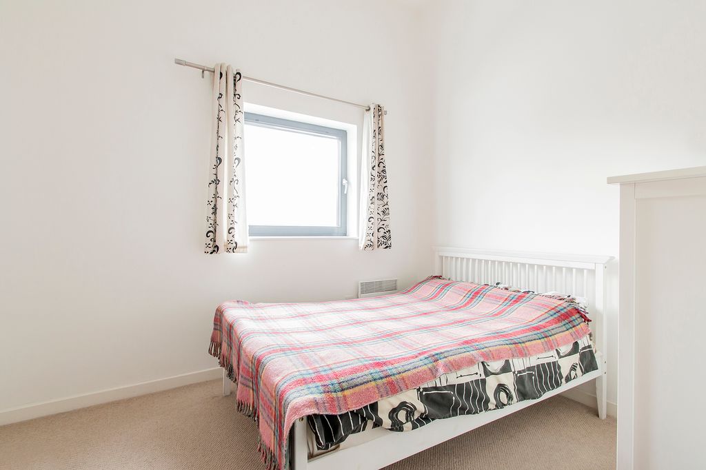 Property photo 3 of 4