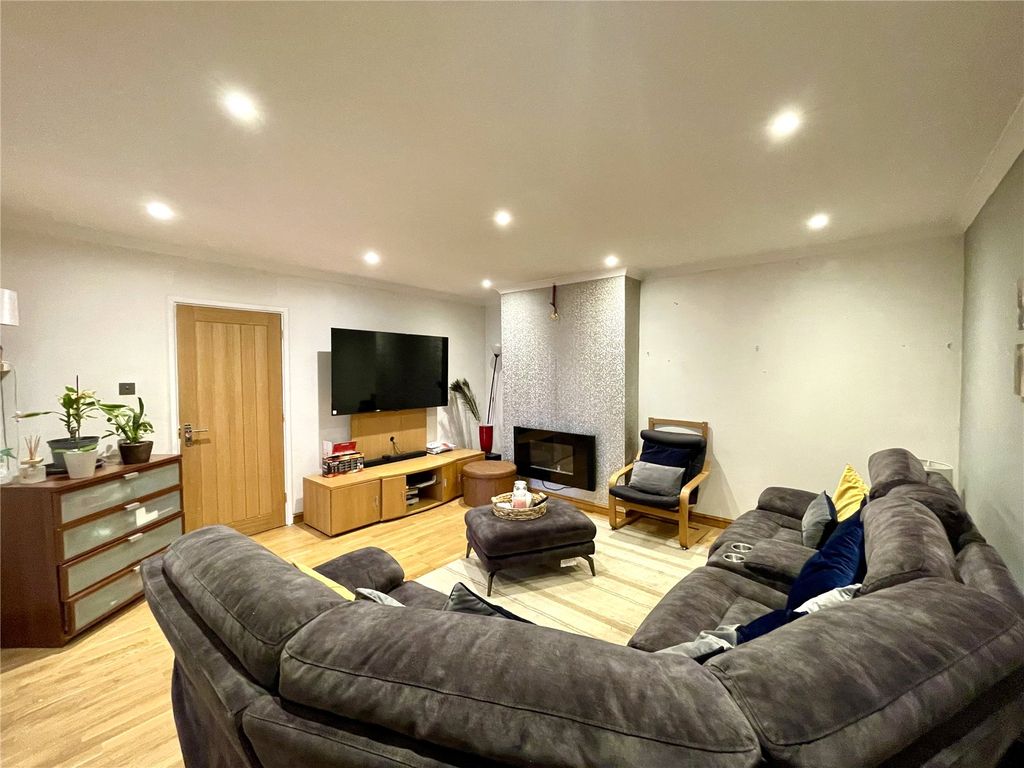 Property photo 1 of 18 Picture No. 03