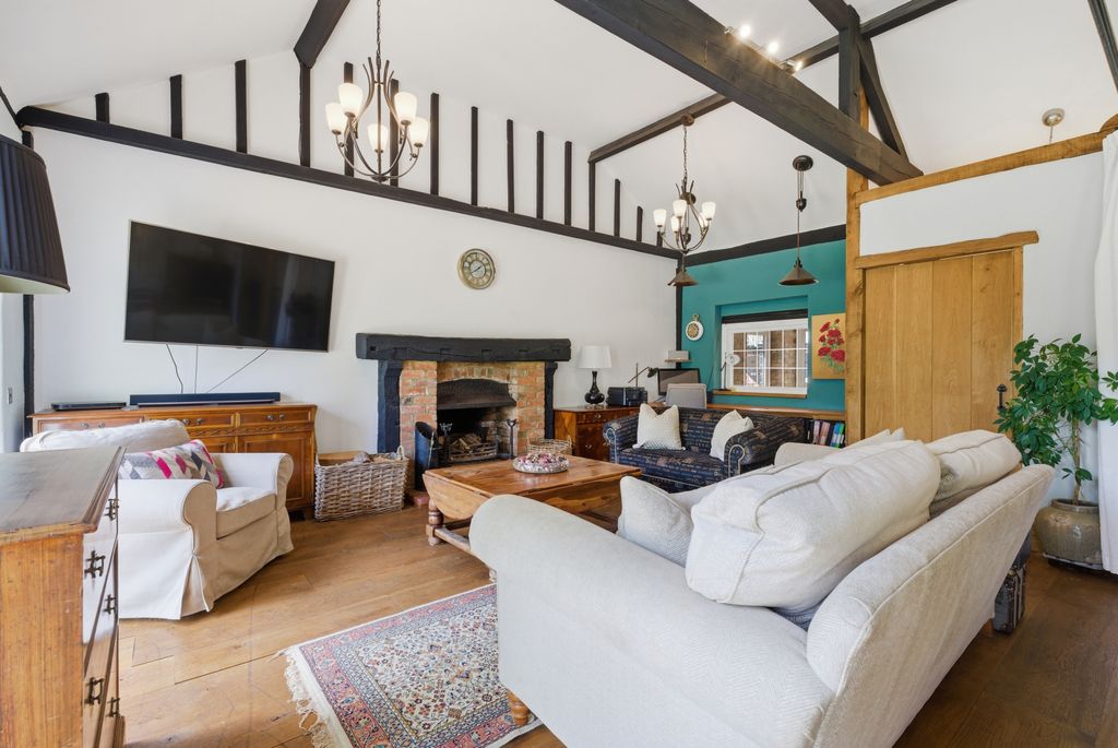 Property photo 3 of 37 Akeman Residential