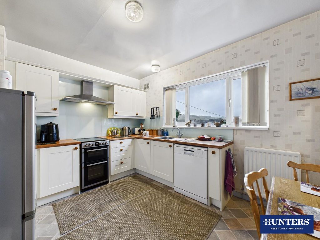 Property photo 3 of 15 Kitchen/Diner