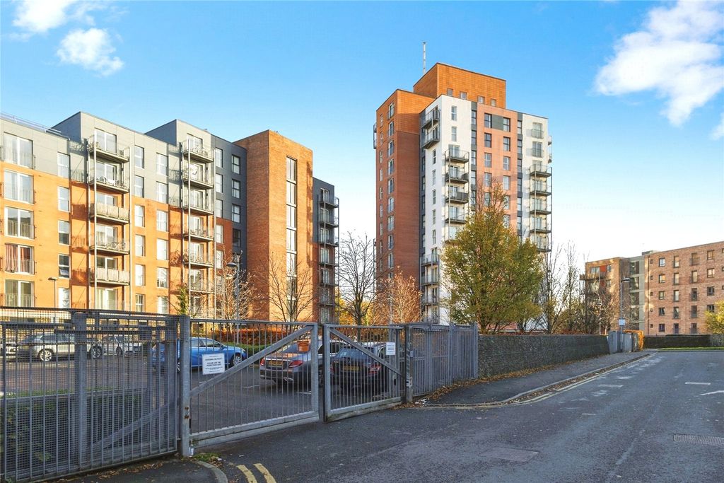 Property photo 2 of 14 Picture No. 02