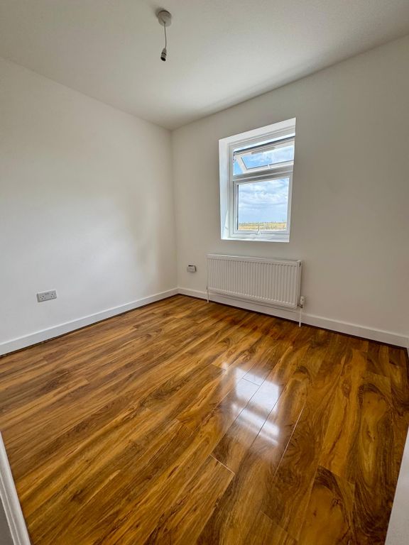 Property photo 3 of 36