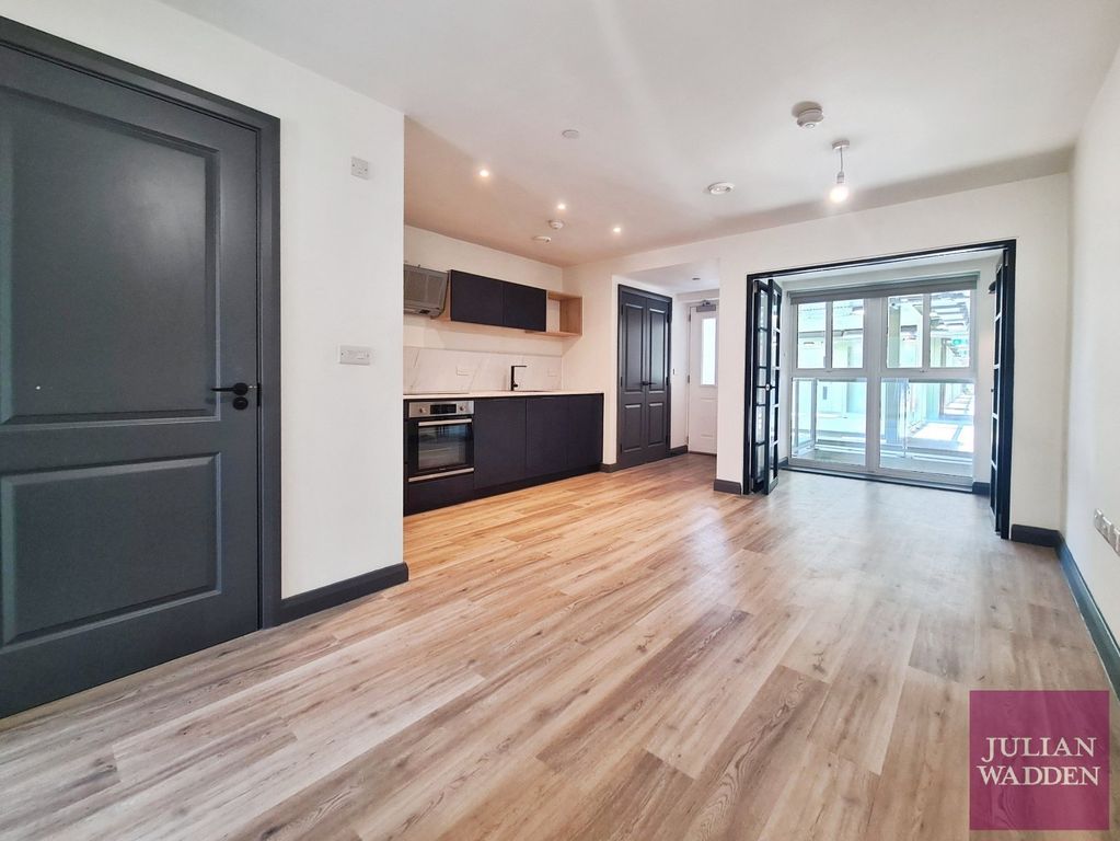 Property photo 2 of 13 Picture No. 04