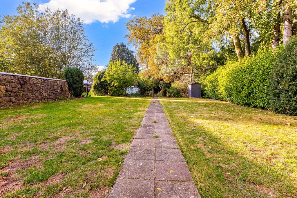 Property photo 2 of 31