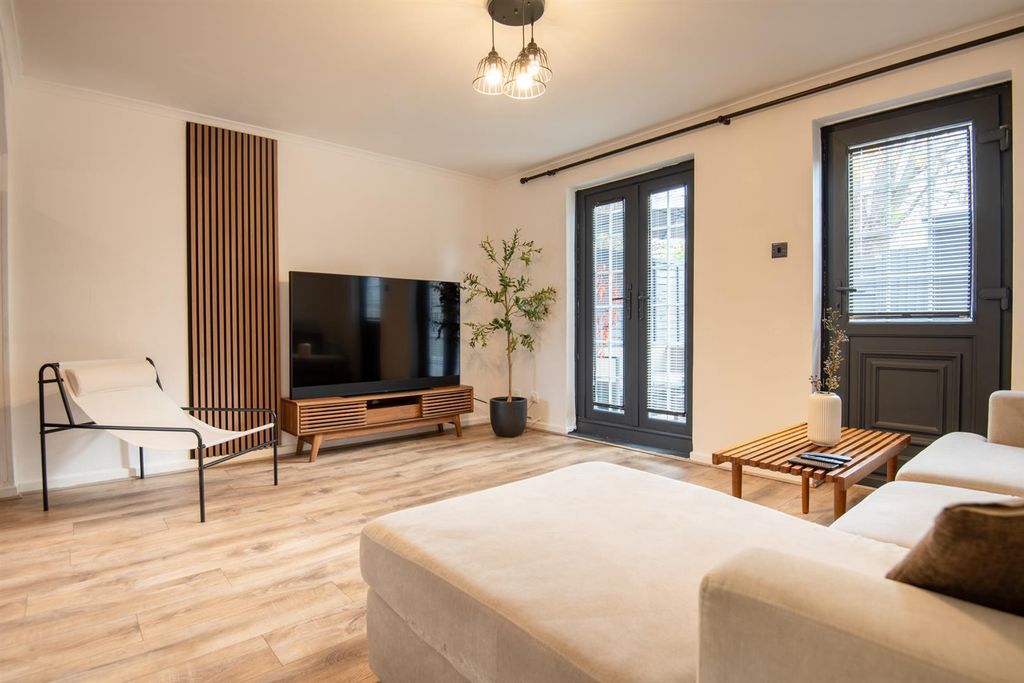 Property photo 2 of 20 Dsc_4094-Hdr.Jpg