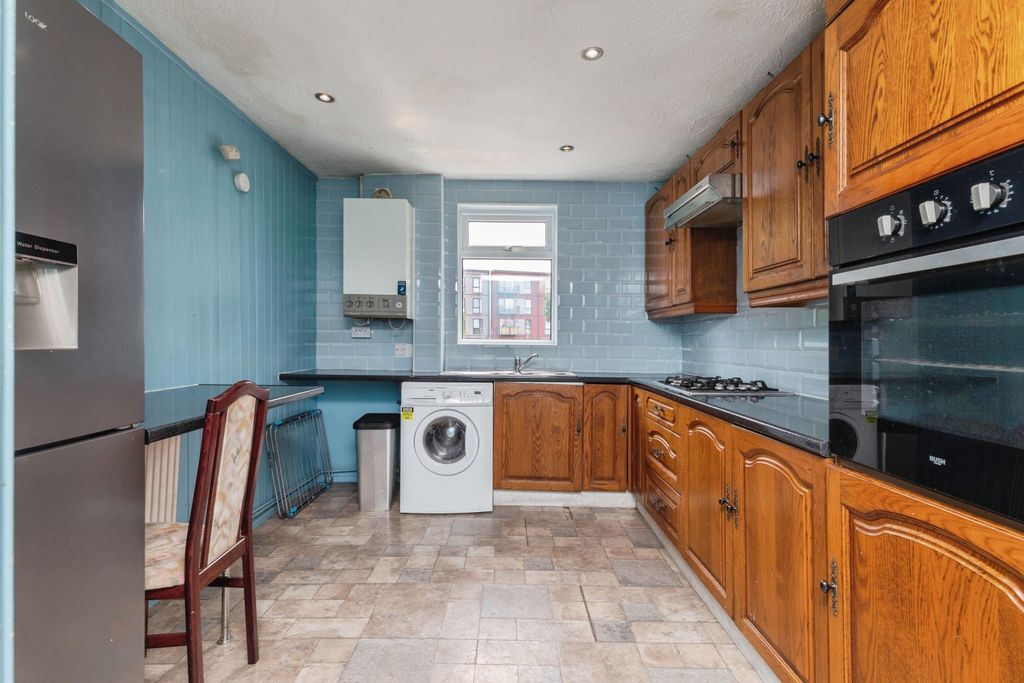 Property photo 1 of 20