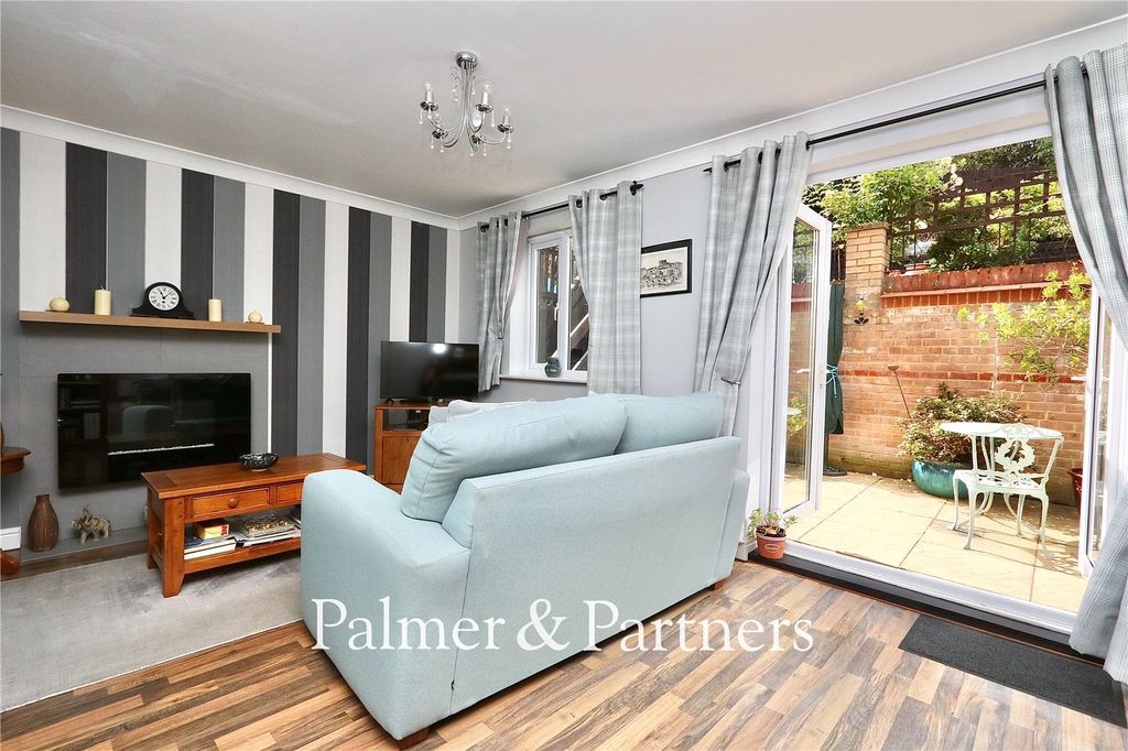 Property photo 3 of 25 Picture No. 03