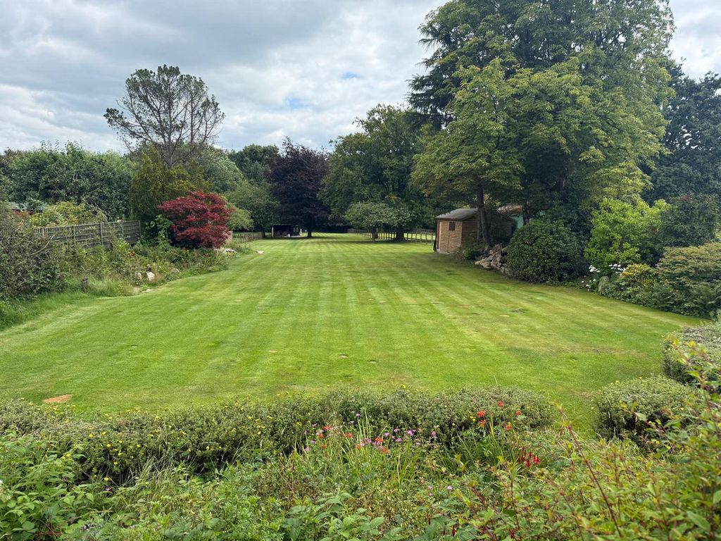 Property photo 3 of 32