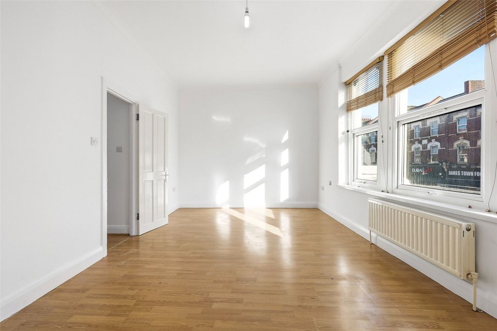 Property photo 1 of 9 Picture No. 08